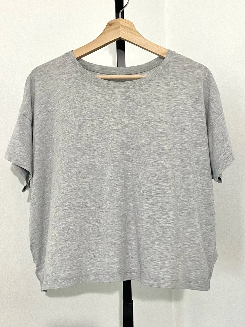 Lululemon Cates Cropped Relaxed Tee T Shirt Grey Short Sleeve 12 Athletic Boxy